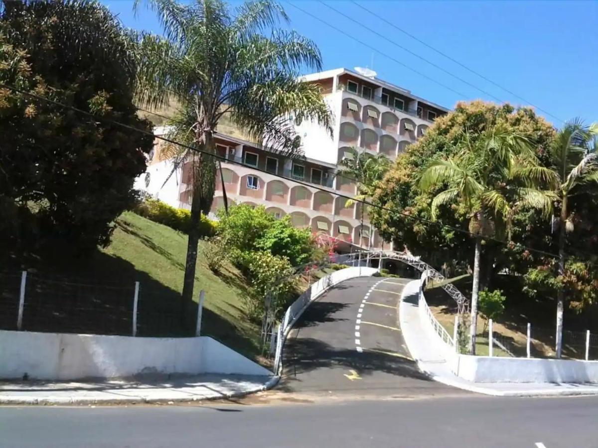 Апартаменты Agradavel Flat - Cavalinho Branco - Агуас-ди-Линдоя Экстерьер фото