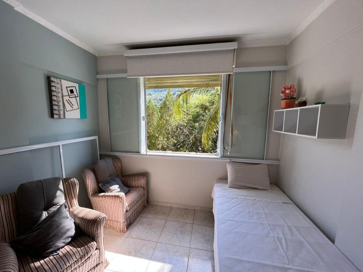 Апартаменты Agradavel Flat - Cavalinho Branco - Агуас-ди-Линдоя Экстерьер фото